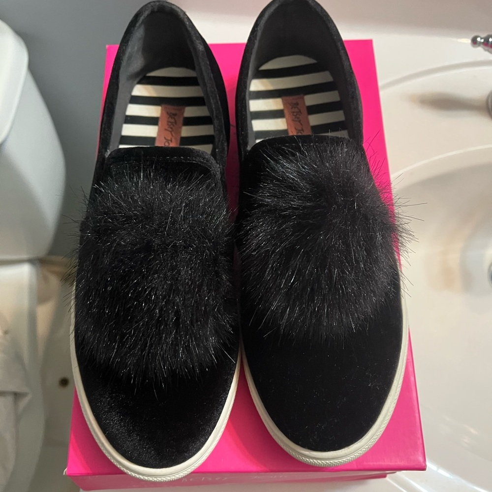 Betsey Johnson Slip Ons